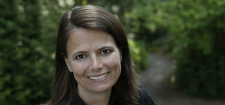 Si hay una persona clave en el resurgir de Microsoft es su CFO: Amy Hood 