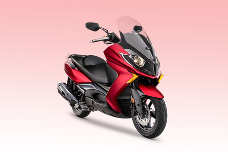 El Kymco Super Dink 350 se renueva para 2020 con control de tracción, por 5.199 euros