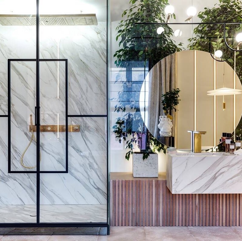 Once lavabos de una piedra y de una pieza; así son los lavabos mas