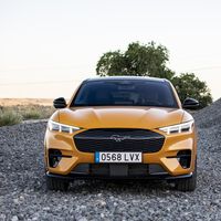 "Lanzaremos coches eléctricos en el momento adecuado": Ford se arrepiente y apuesta por los híbridos, igual que Toyota