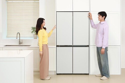 Samsung se inspiró en los autos híbridos para desarrollar su nuevo refri: usa IA para aprender de ti y enfriar más 