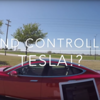 ¿Mover un Tesla Model S con la mente? Porque hacerlo con un smartphone ya es cosa del pasado