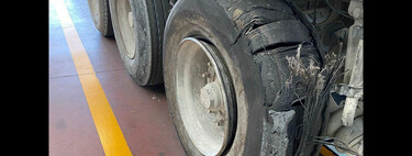 Ver para creer: así estaba el neumático de este camión que acudió a pasar la ITV