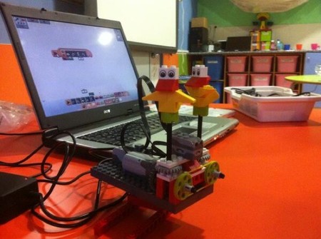 Aprender e iniciar en la robótica a los peques es posible en la escuela infantil Mozart Kids