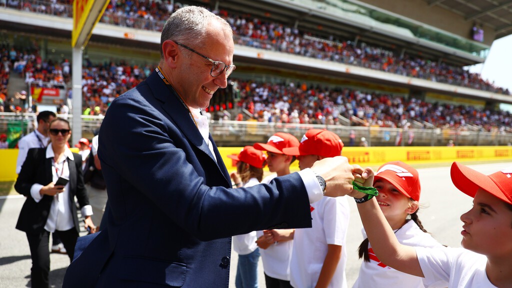 La F1 presume de que a su público le gustan las nuevas carreras. Mientras, negocian un cambio de normas para 2027