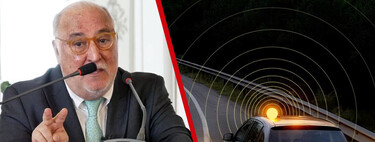 Que no cunda el pánico: la baliza conectada V16 será obligatoria desde el 1 de enero, pero las multas no empezarán de golpe. La DGT confirma que "los agentes serán flexibles"