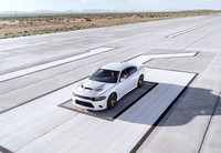 Vídeo: ¿Cómo de rápido puede ir un Dodge Charger SRT Hellcat?