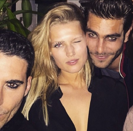 Nuevo imprescindible en la belleza masculina: un lápiz de ojos para triunfar como Jon Kortajarena y Miguel Angel Silvestre