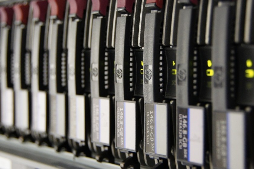 FoundationDB, la base de datos usada por iCloud, pasa a ser de código