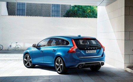 Volvo V60 Plug-in Hybrid R-Design 02
