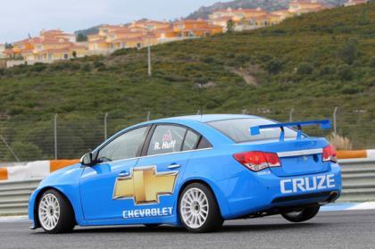 Debuta en pista el nuevo Chevrolet Cruze