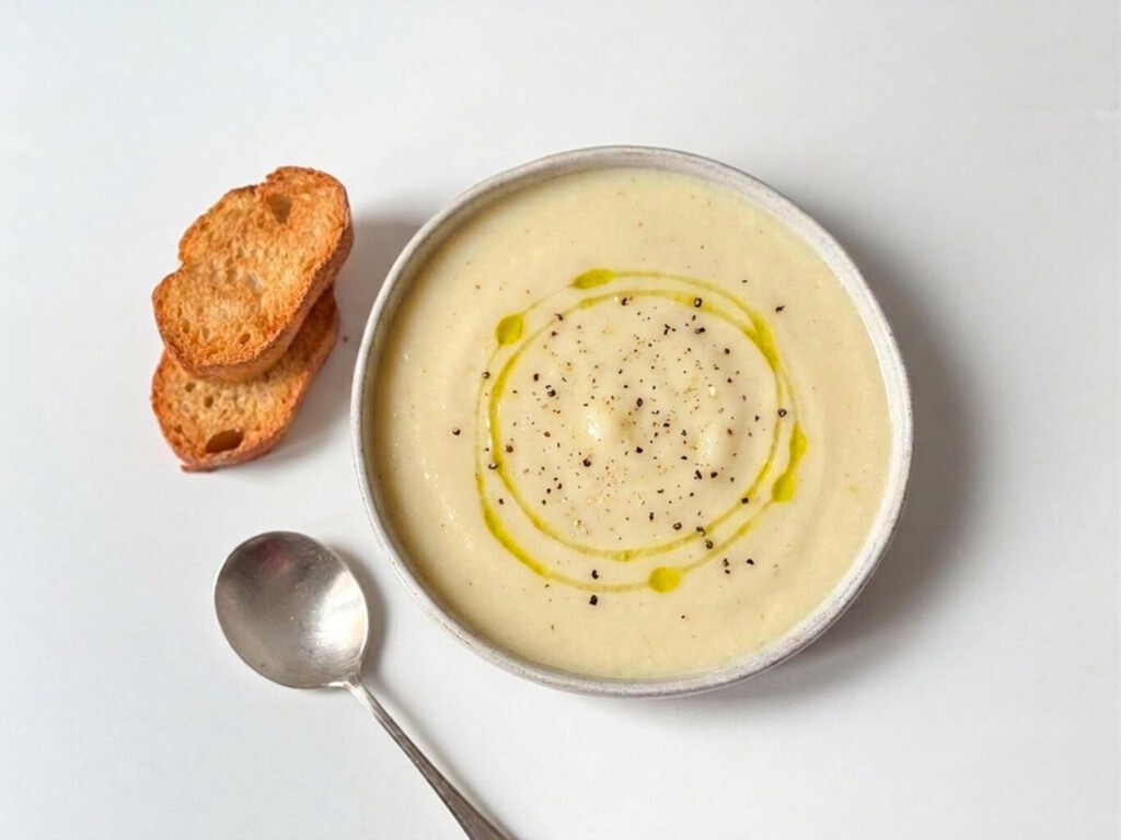 Vichyssoise de pera: la clásica sopa fría en versión más ligera con el toque dulce de la fruta