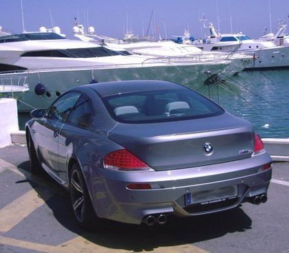 Los coches de Puerto Banús