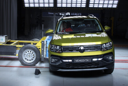 El crash test de Volkswagen Taigun y Jeep Renegade los deja con calificaciones muy distintas, ¿aplica para México?