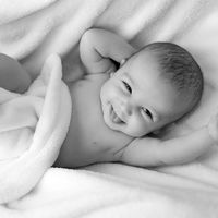 Estrabismo en el recién nacido: mi bebé desvía los ojos, ¿es normal?