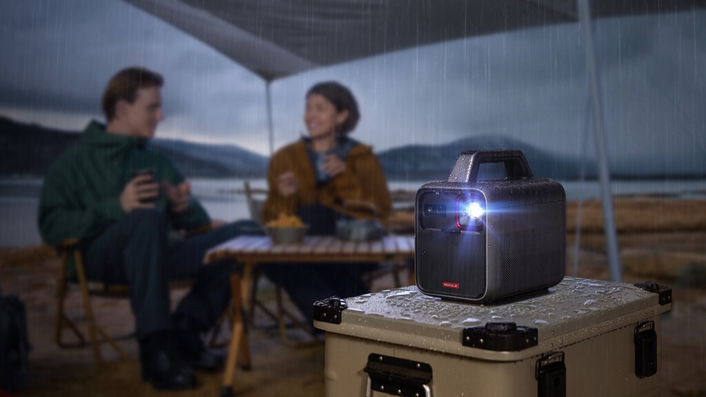 Anker ha presentado su nuevo proyector para exteriores. Tiene batería y usa Android TV para instalar todo lo que quieras