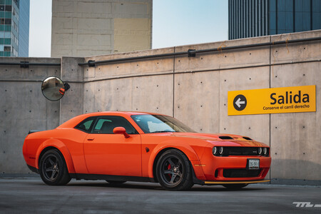 Dodge Challenger Srt Super Stock 40