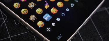 Un meteorito, un faro y un pepinillo. La lista de futuros emojis para iOS es tan extraña como necesaria para nuestros chats 