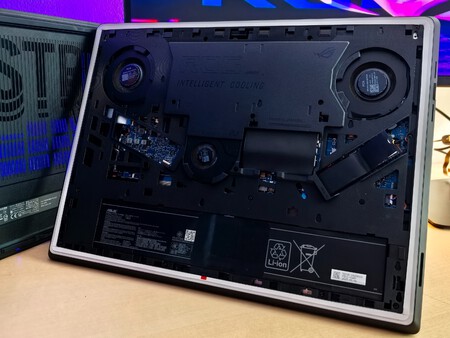 Rog Strix Scar 18 11