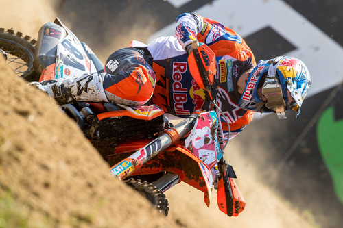Jorge Prado gana en Bulgaria y se lanza a por el título de MX2. Jeffrey Herlings suma su 15º doblete