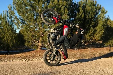 Emilio Zamora ya tiene una Ducati Scrambler para hacer diabluras
