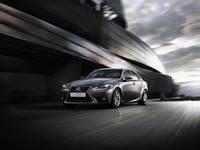 Lexus IS 300h, la nueva generación llega desde 35.900 euros