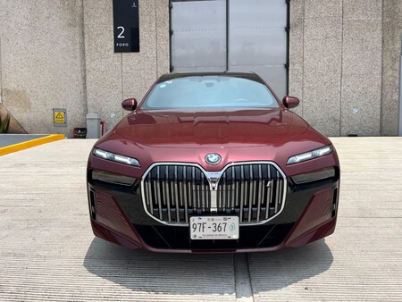 Bmw I7 3
