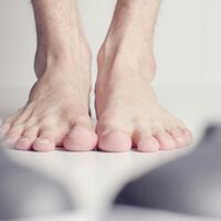 Estilo, comodidad y salud para tus pies: así son las zapatillas ‘barefoot’ de Merkal 