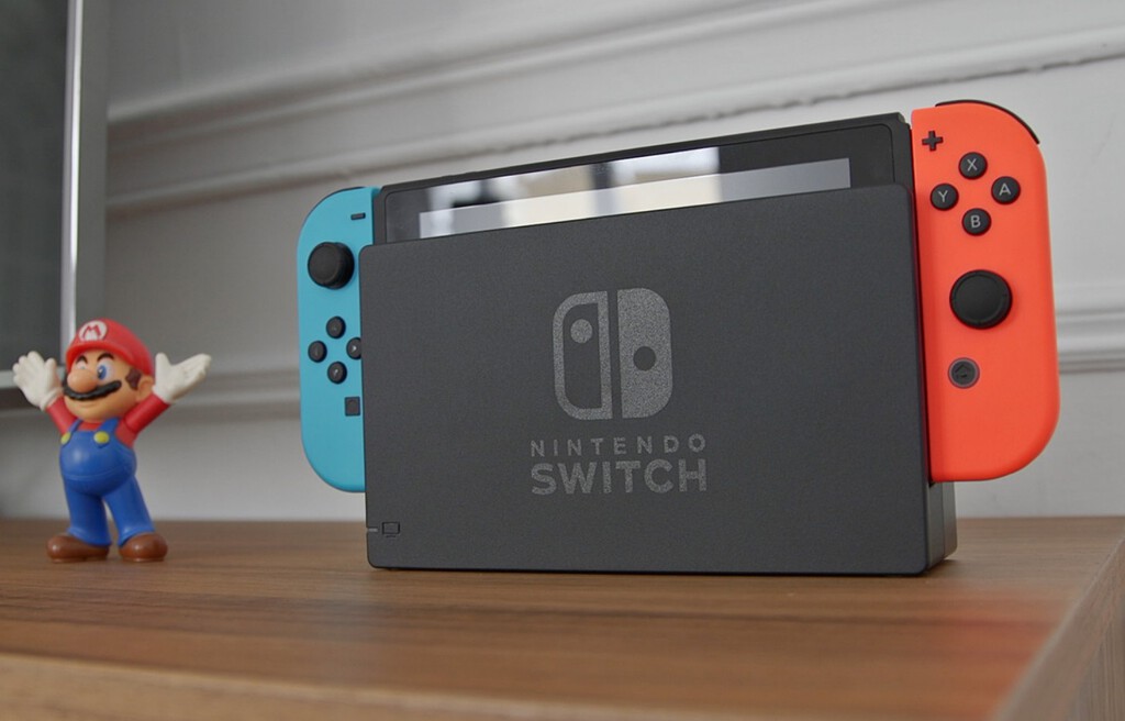 Estas Nintendo Switch y Switch OLED vienen con un juego de regalo por el 25 Aniversario de MediaMarkt . Noticias en tiempo real