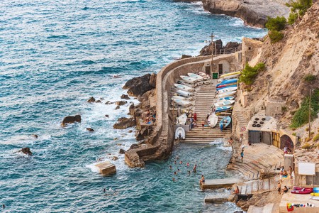 Pueblo Pesquero Espana Escapada Bonito Buen Clima Cornisa Acantilado