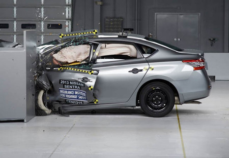 IIHS Nissan Sentra