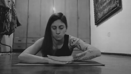 Asana postura del cocodrilo