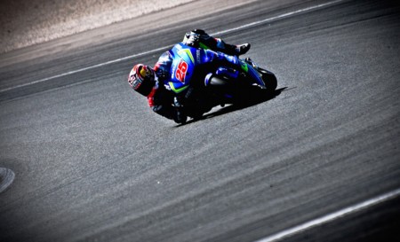 El Team Suzuki Ecstar sigue evolucionando en Valencia