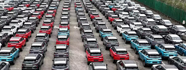 Adiós a los coches eléctricos baratos chinos. Pekín ha advertido a las marcas de que su guerra de precios está hundiendo la economía