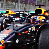 Max Verstappen a Aston Martin. La guerra civil de Red Bull podría acabar con Fernando Alonso sin sitio en la Fórmula 1 