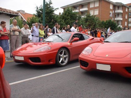 Concentración Ferrari en Suances