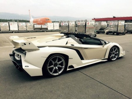 Lamborghini Veneno Roadster