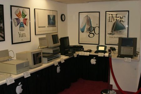 El museo del Mac es subastado en Ebay