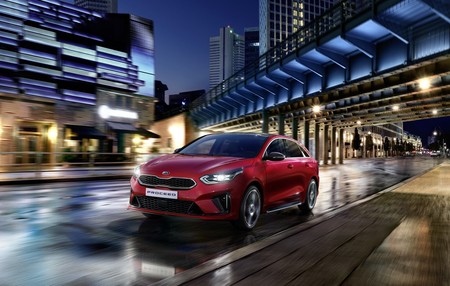 KIA trabaja en tener un Ceed (Forte), Sportage y Sorento plug-in hybrid