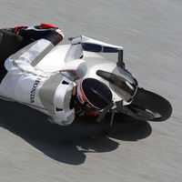 Este brazo biónico aún no es real, pero quiere devolver la pasión por las motos a los pilotos discapacitados