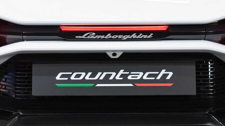 Lamborghini Countach Lpi 800 4 12