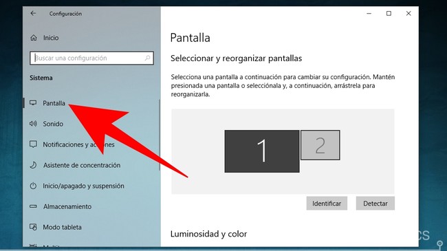 Cómo conectar dos pantallas o monitores a un PC: 4 pasos · El