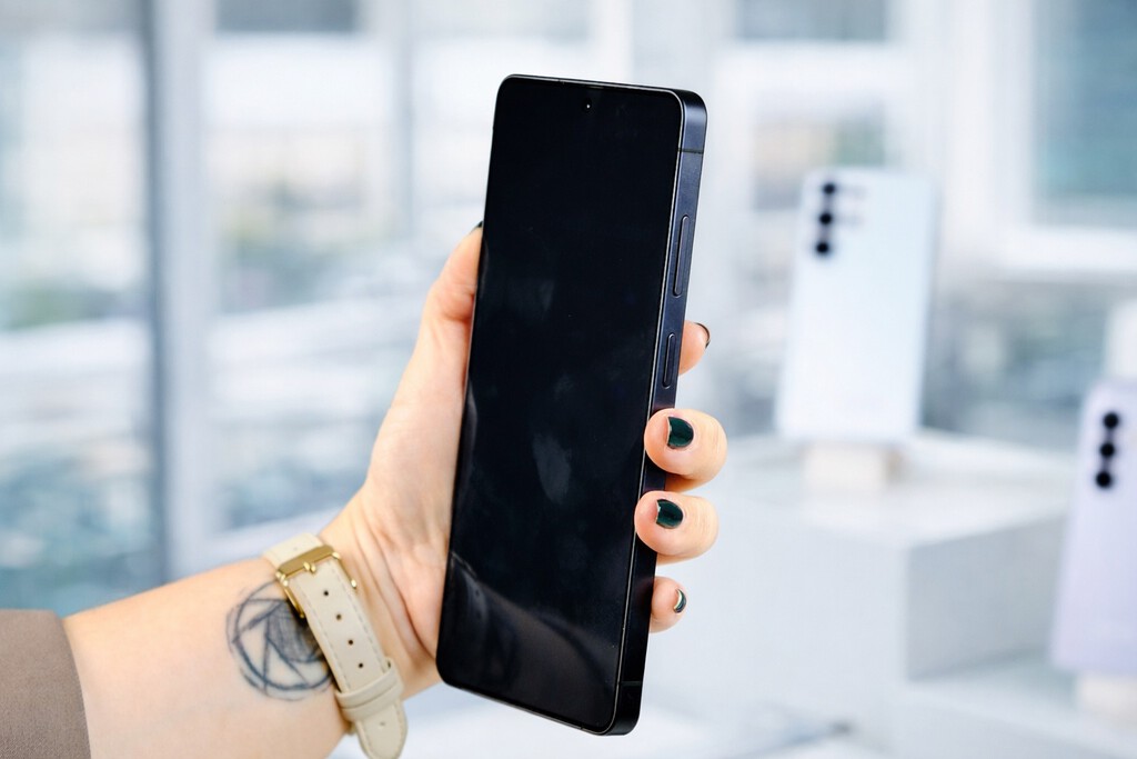 Samsung pone fin a la polémica del S26 Ultra: la Pantalla de privacidad afecta al brillo, pero es algo mínimo