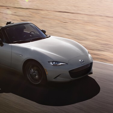 Mazda nos tranquiliza: un ingeniero confirma que el nuevo MX-5 no cometerá la barbaridad que se rumoreaba 