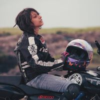 Ha muerto una de las stunters e influencers de motos más famosas del mundo, y su historia es realmente inspiradora