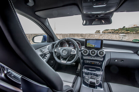 Mercedes Amg C 63 S interior