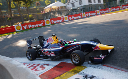 Daniil Kvyat y Alexander Sims, nuevos ganadores de la GP3