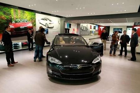 El Tesla Model S es un juguete para millonarios