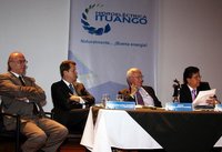 Los socios no tienen derecho a deliberar en las juntas de accionistas