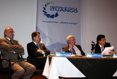 Los socios no tienen derecho a deliberar en las juntas de accionistas